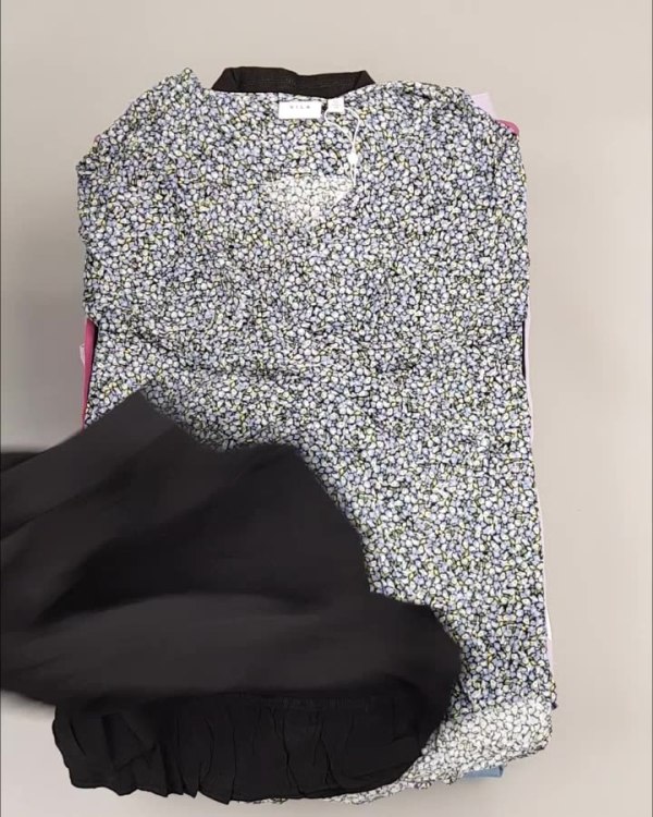 Фотография  911 - VILA Summer mix#15 кг, ЛОТ №4357 оптом в Рязани и Рязанской области