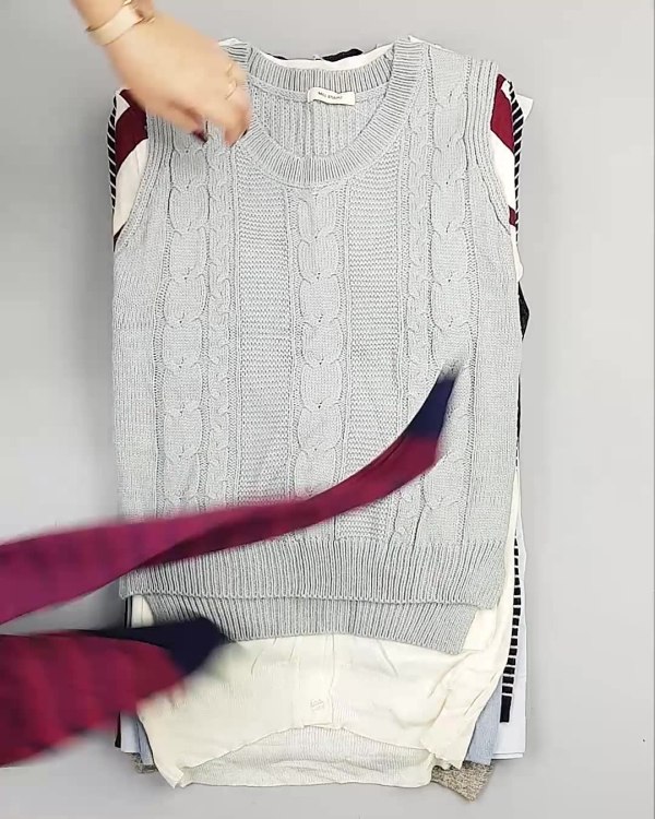 Фотография  858 - Джемпера легкие Корея#20 шт, ЛОТ №5083 оптом в Рязани и Рязанской области