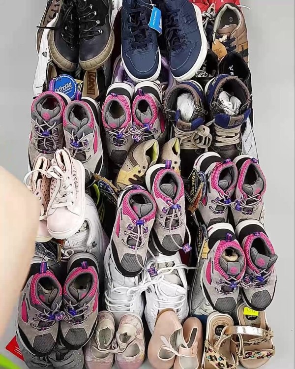 Фотография  715 - Обувь СТОК дети лето#15,7 кг, ЛОТ №6188 оптом в Рязани и Рязанской области