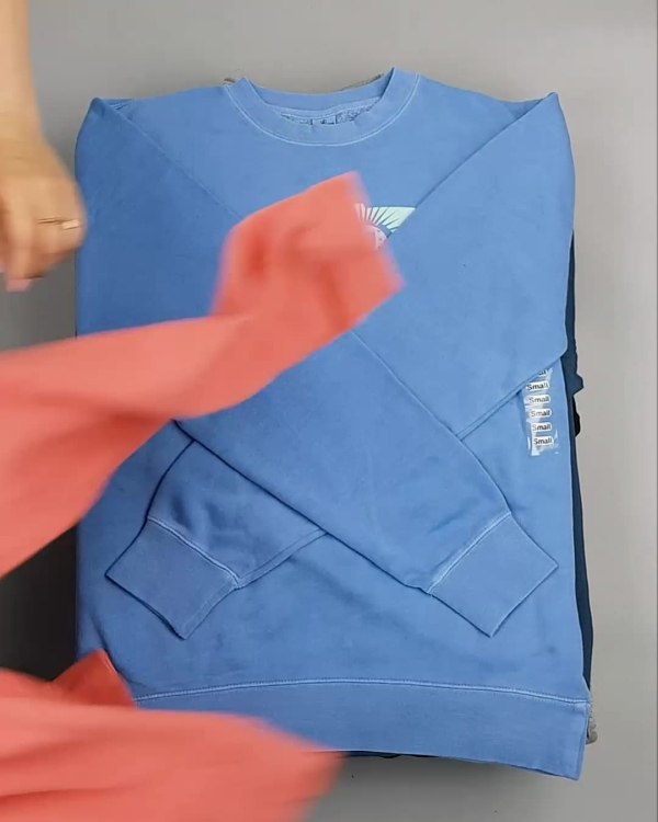 Фотография  727 - Толстовки СТОК CAN#15 кг, ЛОТ №6268 оптом в Рязани и Рязанской области