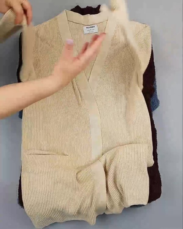 Фотография  412 - Кардиганы СТОК CAN#10 кг, ЛОТ №6474 оптом в Рязани и Рязанской области