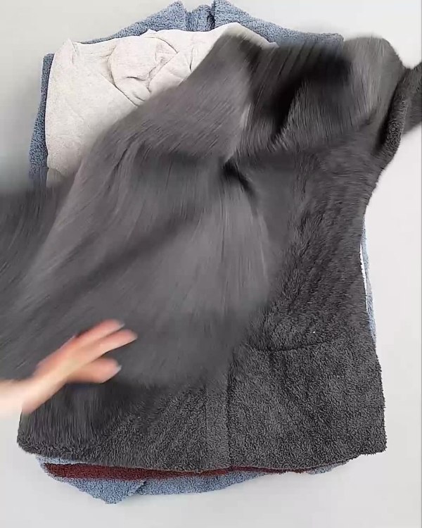 Фотография  526 - Кардиганы СТОК CAN#10 кг, ЛОТ №6474 оптом в Рязани и Рязанской области