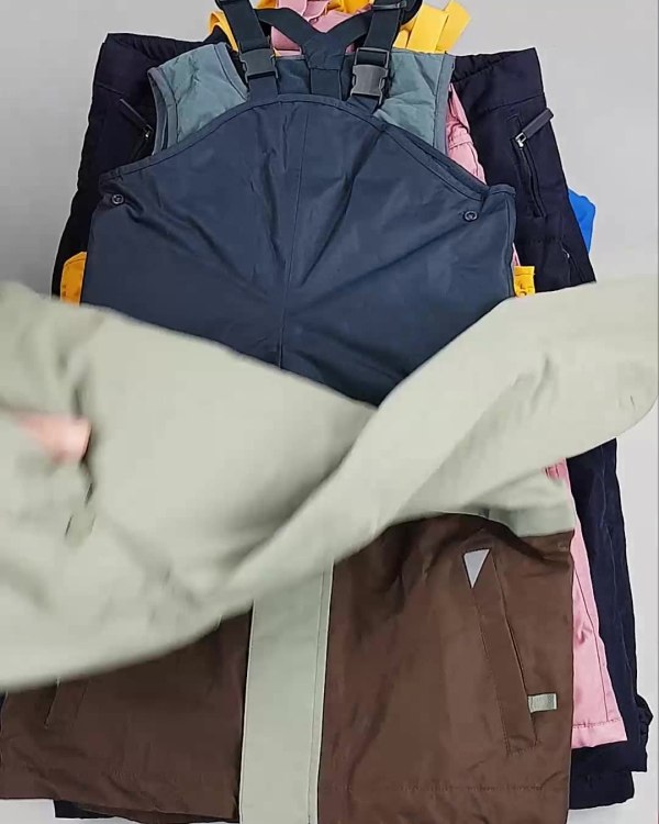 Фотография  571 - Верхняя одежда TCM kids 074#7 кг, ЛОТ №6678 оптом в Рязани и Рязанской области