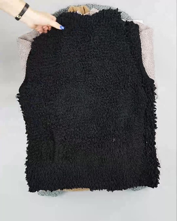 Фотография  494 - Кардиганы СТОК CAN#10 кг, ЛОТ №6887 оптом в Рязани и Рязанской области