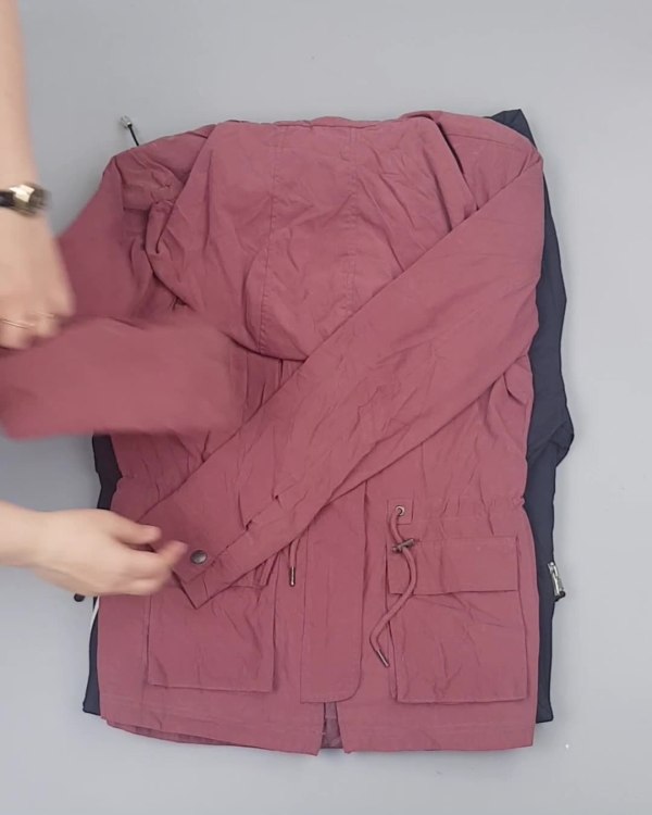 Фотография  637 - А 92602 Ветровки женские (Light Zipper jackets)#25 кг оптом в Рязани и Рязанской области