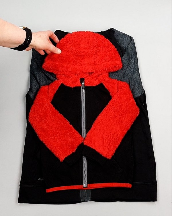 Фотография  549 - Спортивные костюмы дети CAN#6 кг оптом в Рязани и Рязанской области