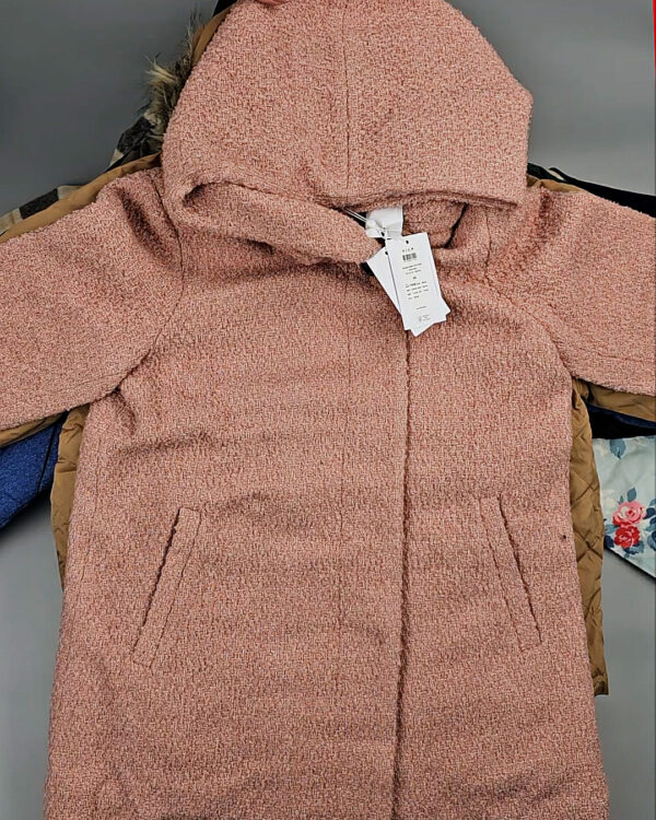 Фотография  393 - Верхняя одежда VILA#10,2 кг, ЛОТ №6826 оптом в Рязани и Рязанской области