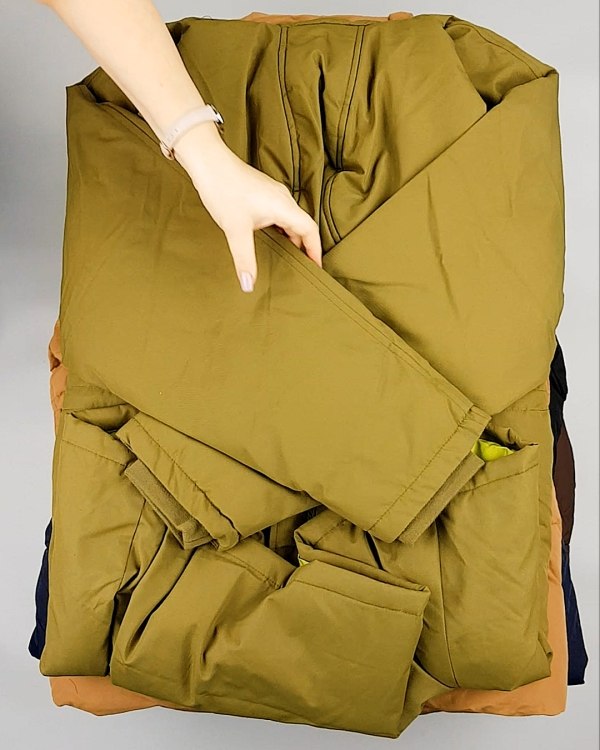 Фотография  750 - Верхняя одежда Дания#9,9 кг, ЛОТ №7057 оптом в Рязани и Рязанской области