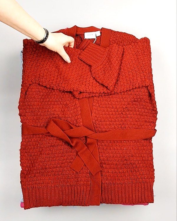 Фотография  698 - Кардиганы VILA W 104#7 кг, ЛОТ №7384 оптом в Рязани и Рязанской области