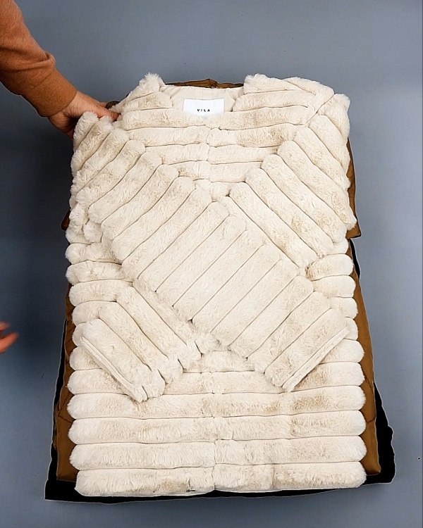 Фотография  917 - Bestseller Winter В mix 114#15 кг, ЛОТ №7374 оптом в Рязани и Рязанской области