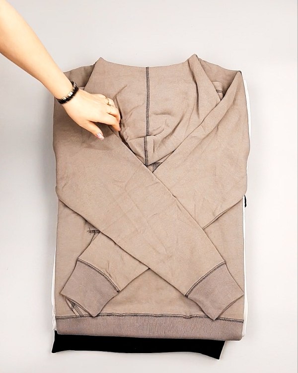 Фотография  998 - Толстовки СТОК CAN 0424#10 кг, ЛОТ №7447 оптом в Рязани и Рязанской области