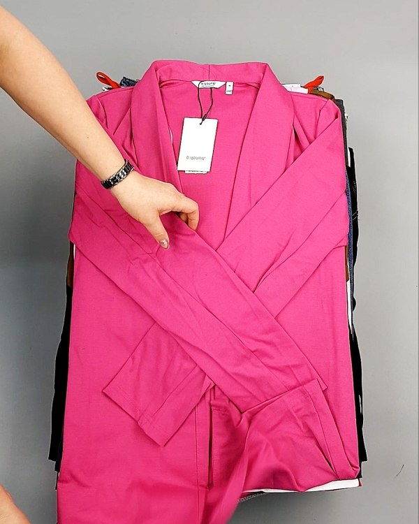 Фотография  695 - Bestseller Summer mix 104#15 кг, ЛОТ №7494 оптом в Рязани и Рязанской области