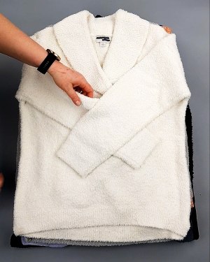 Фотография  364 - Джемпера СТОК CAN 084#7 кг, ЛОТ №7648 оптом в Рязани и Рязанской области