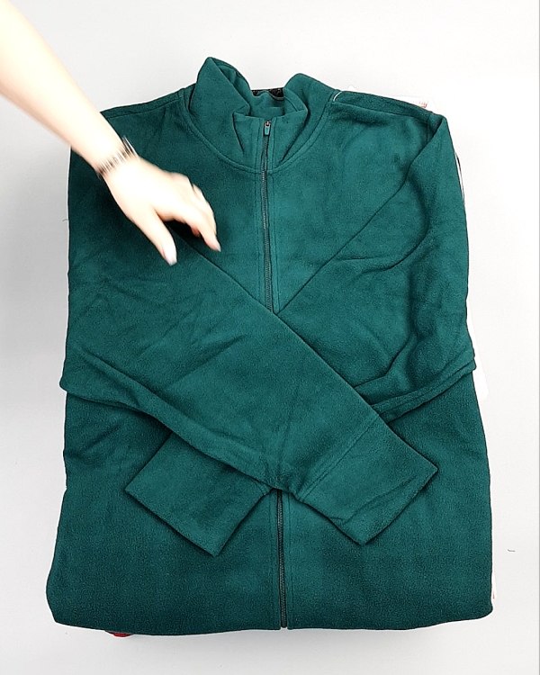 Фотография  250 - SWEATSHIRT CAN 084#10 кг, ЛОТ №7617 оптом в Рязани и Рязанской области