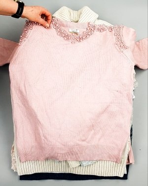 Фотография  513 - Джемпера СТОК CAN 084#7 кг, ЛОТ №7650 оптом в Рязани и Рязанской области