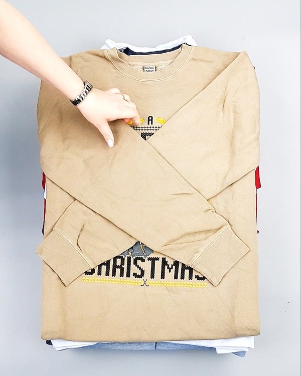 Фотография  751 - SWEATSHIRT CAN 084#10 кг, ЛОТ №7618 оптом в Рязани и Рязанской области