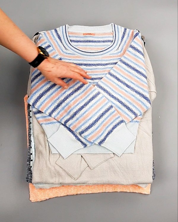 Фотография  974 - Джемпера легкие СТОК CAN 084#7 кг, ЛОТ №7635 оптом в Рязани и Рязанской области