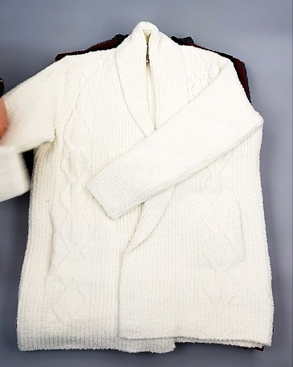 Фотография  426 - Кардиганы СТОК CAN 084#7 кг, ЛОТ №7674 оптом в Рязани и Рязанской области