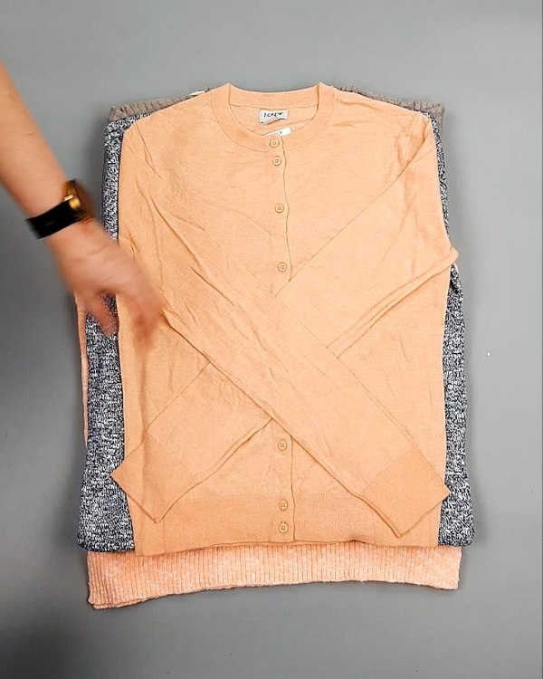 Фотография  455 - Джемпера легкие СТОК CAN 084#7 кг, ЛОТ №7635 оптом в Рязани и Рязанской области