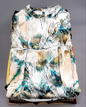 Купить DK, Bestseller + Summer mix#15 кг, ЛОТ №7926 оптом в Рязани и Рязанской области