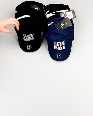 Фотография  946 - Кепки детские CAN 084#5 кг, ЛОТ №7965 оптом в Рязани и Рязанской области