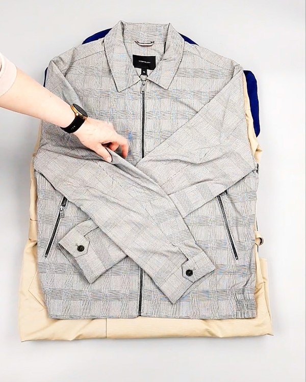 Фотография  277 - Ветровки м/ж C&A 025#10 кг, ЛОТ №7864 оптом в Рязани и Рязанской области