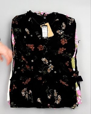 Фотография  884 - Блузки Bestseller 44#5 кг оптом в Рязани и Рязанской области