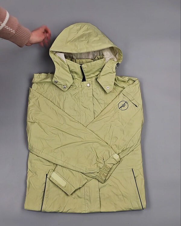 Фотография  516 - Ветровки женские#25 кг, ЛОТ № ВК0086 оптом в Рязани и Рязанской области