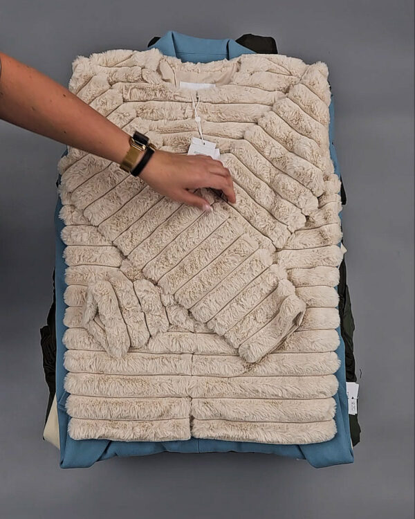 Фотография  308 - Верхняя одежда VILA 104#10 кг, ЛОТ СТ-9320 оптом в Рязани и Рязанской области