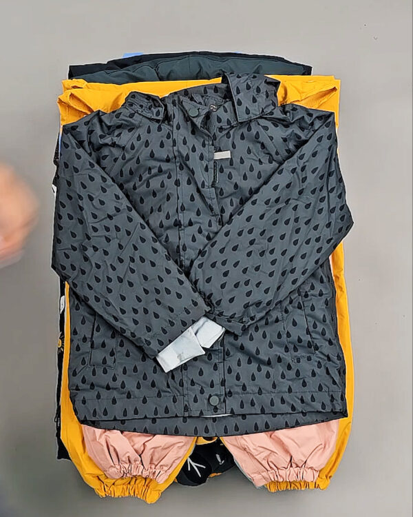 Фотография  939 - Верхняя одежда TCM kids зима 104#5 кг, ЛОТ СТ-9334 оптом в Рязани и Рязанской области