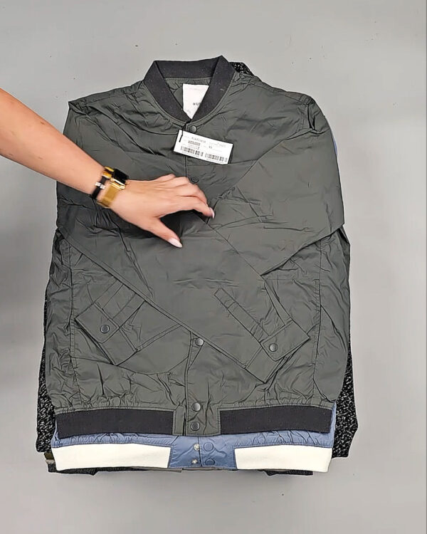 Фотография  504 - Верхняя одежда Корея 085#15 кг, ЛОТ № СТ-9248 оптом в Рязани и Рязанской области