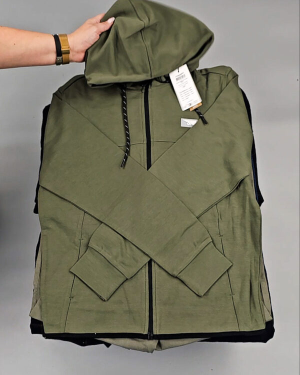 Фотография  543 - Мужской зимний микс JACK JONES, 20 кг, ЛОТ № СТ-9266 оптом в Рязани и Рязанской области