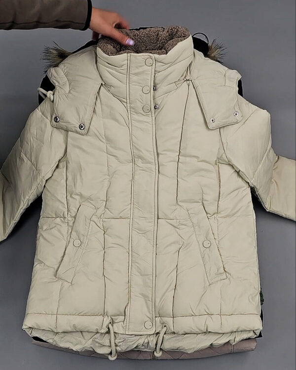 Фотография  232 - Верхняя одежда женская CAN 104#15 кг, ЛОТ СТ-9350 оптом в Рязани и Рязанской области