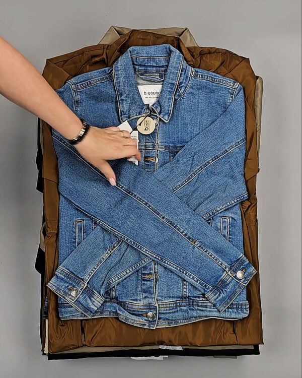 Фотография  605 - Ветровки Bestseller+DK 035#10 кг, ЛОТ СТ-9399 оптом в Рязани и Рязанской области