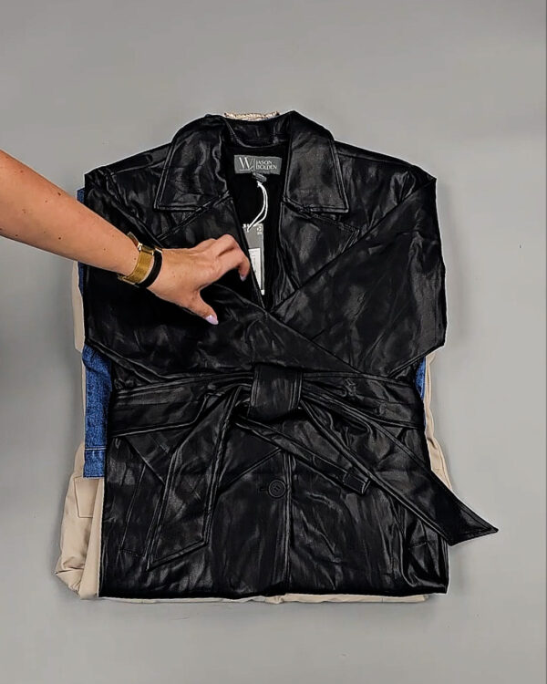 Фотография  414 - Ветровки женские CAN 104#12,4 кг, ЛОТ СТ-9403 оптом в Рязани и Рязанской области