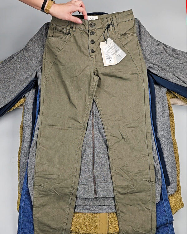 Фотография  711 - Женский зимний микс DK COMPANY, 20 кг, ЛОТ № СТ-9527 оптом в Рязани и Рязанской области