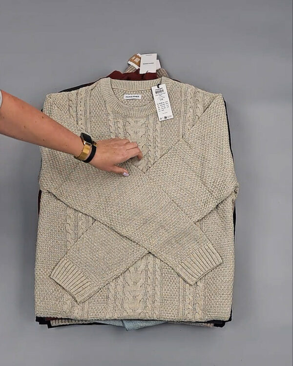 Фотография  663 - Мужской зимний микс JACK JONES, 20 кг, ЛОТ № СТ-9442 оптом в Рязани и Рязанской области