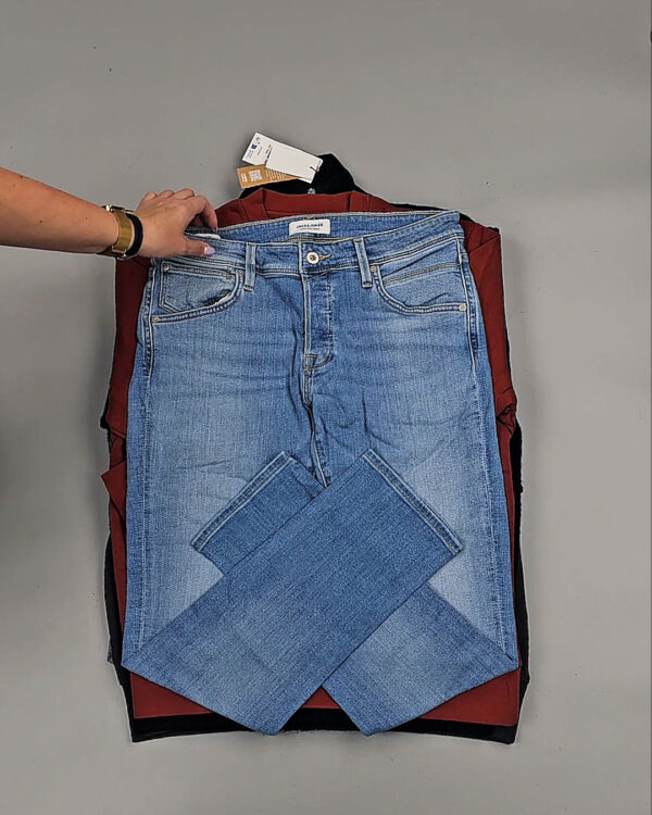 Фотография  230 - Мужской зимний микс JACK JONES, 20 кг, ЛОТ № СТ-9444 оптом в Рязани и Рязанской области