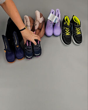 Фотография 324 - Обувь СТОК дети зима 065#6,4 кг, ЛОТ СТ-9662 оптом в Рязани и Рязанской области