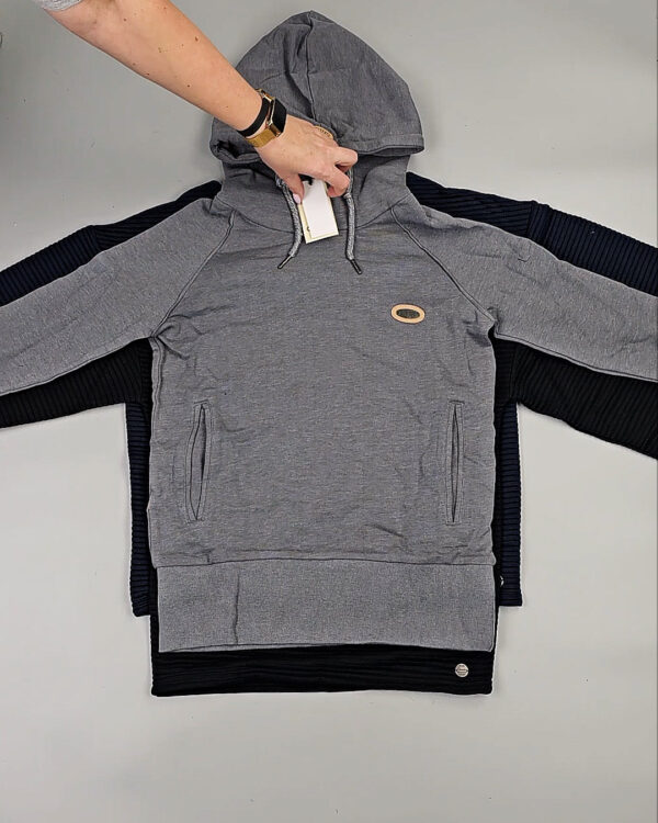 Фотография  672 - Толстовки Bestseller+DK 035#7 кг, ЛОТ СТ-9840 оптом в Рязани и Рязанской области