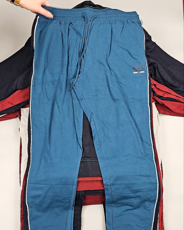 Фотография  467 - Спортивные костюмы (Herren-Trainingsanzuge voп HIS)#18 кг оптом в Рязани и Рязанской области