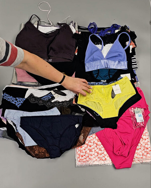 Фотография  577 - Нижнее белье (LINGERIE)#10 кг, ЛОТ СТ-9890 оптом в Рязани и Рязанской области