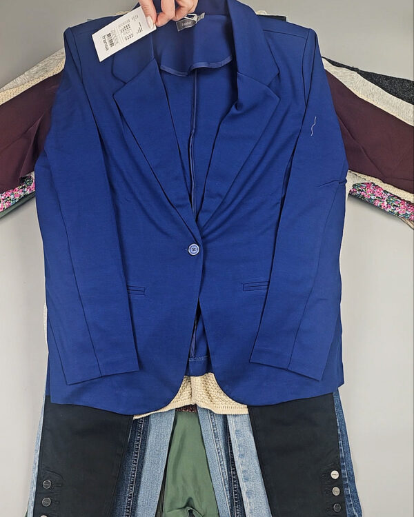 Фотография  166 - DK+Bestseller Winter mix 064#9,2 кг, ЛОТ СТ-10090 оптом в Рязани и Рязанской области