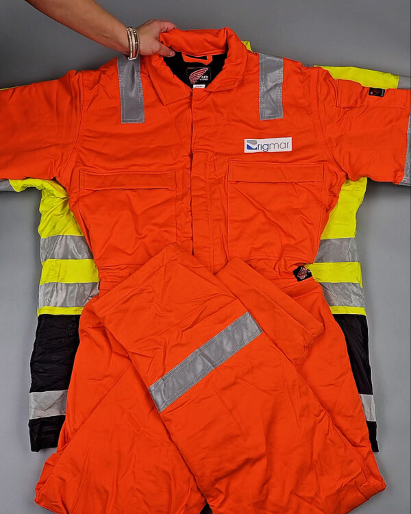 Фотография  411 - Рабочая одежда mix БМ#25 кг, ЛОТ СХ-0266 оптом в Рязани и Рязанской области